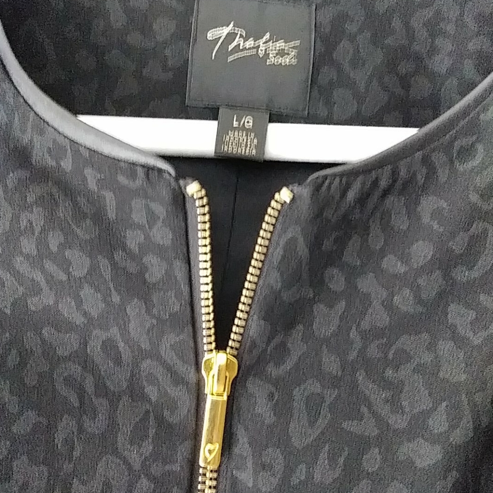 Jacket - Picture 3 of 4
